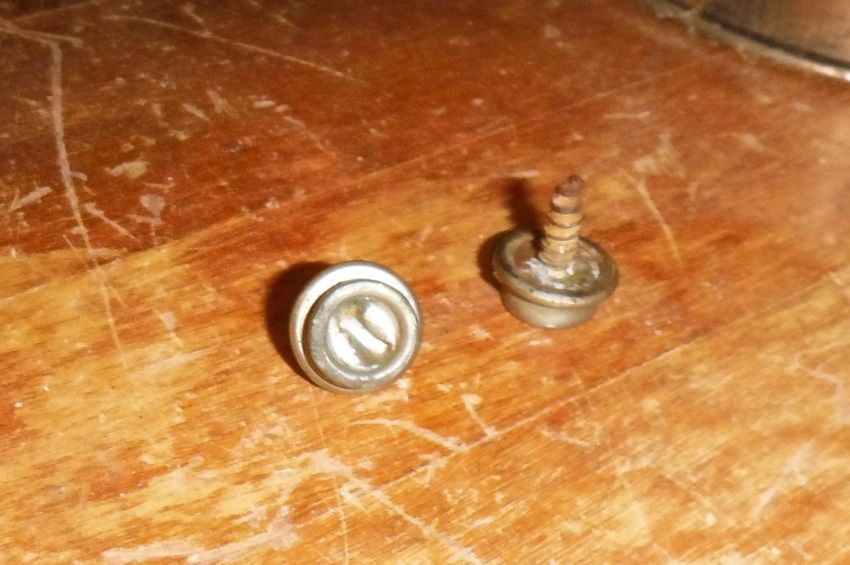 For the archives Tux Armrest SnapScrews ECJ5